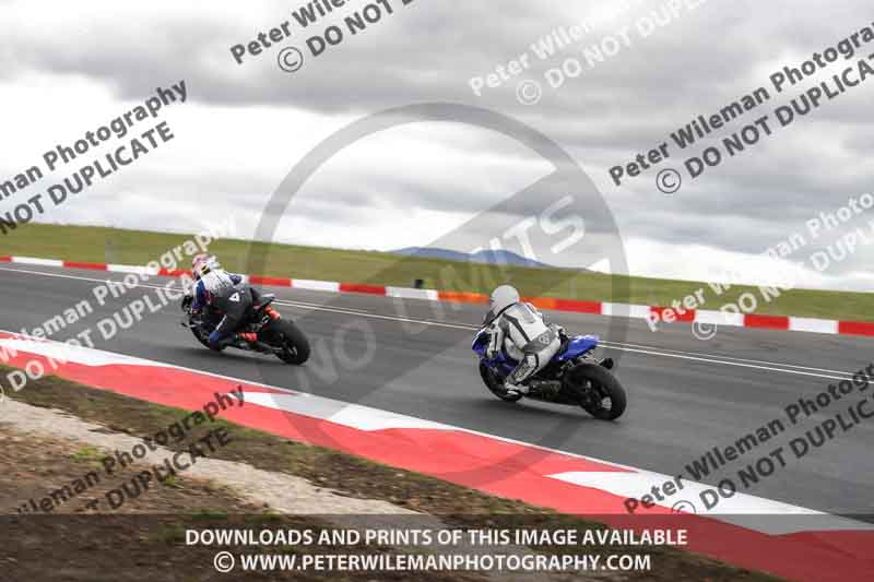 cadwell no limits trackday;cadwell park;cadwell park photographs;cadwell trackday photographs;enduro digital images;event digital images;eventdigitalimages;navarra;no limits trackdays;peter wileman photography;racing digital images;trackday digital images;trackday photos